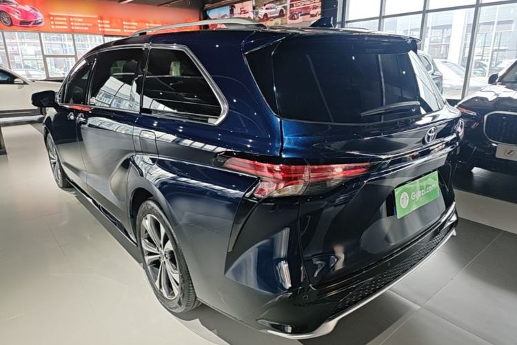 Used Toyota Granvia 2022 2.5L Hybrid Flagship Edition Exterior 2