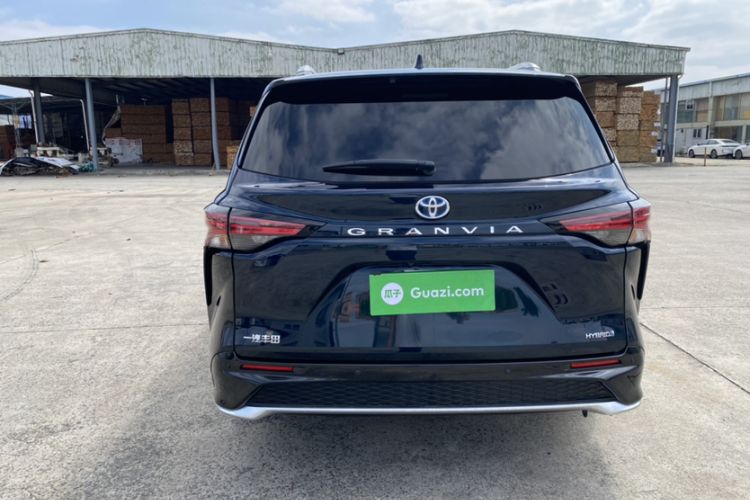 Used Toyota Granvia 2022 2.5L Hybrid Prestige Edition Exterior 4