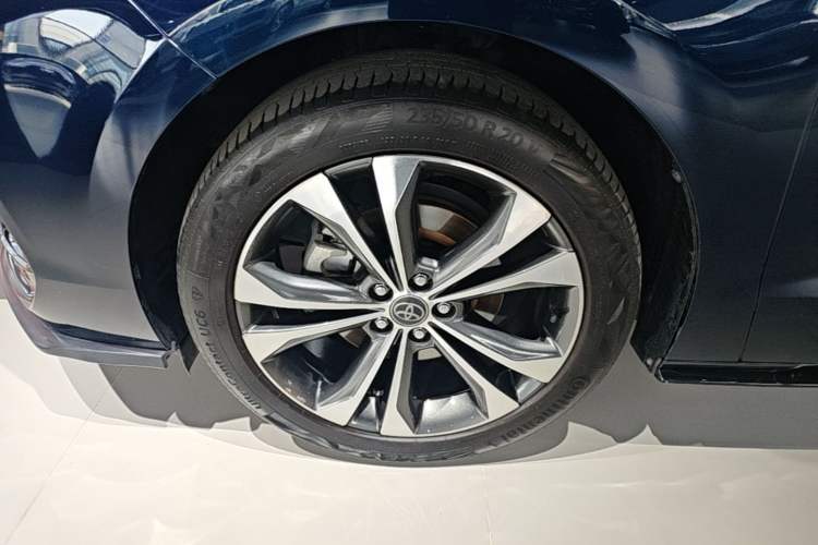 Used Toyota Granvia 2022 2.5L Hybrid Flagship Edition Exterior 4