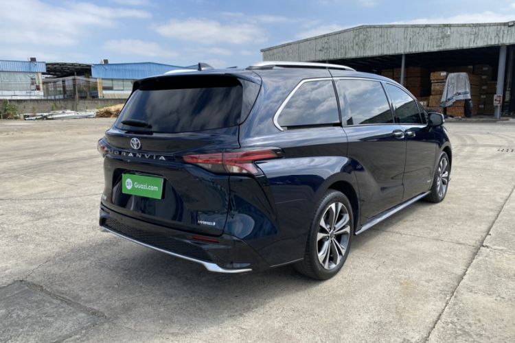 Used Toyota Granvia 2022 2.5L Hybrid Prestige Edition Exterior 5