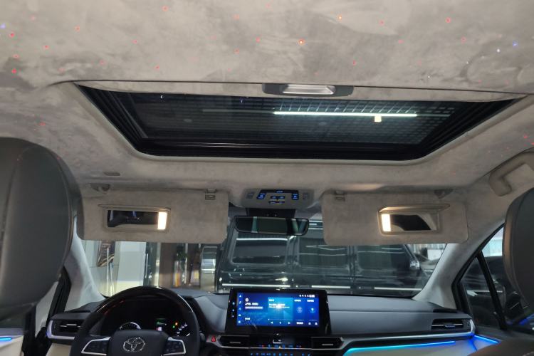 Used Toyota Granvia 2022 2.5L Hybrid Premium Edition Headliner