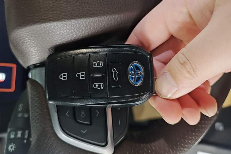 Used Toyota Granvia 2022 2.5L Hybrid Flagship Edition Interior 1