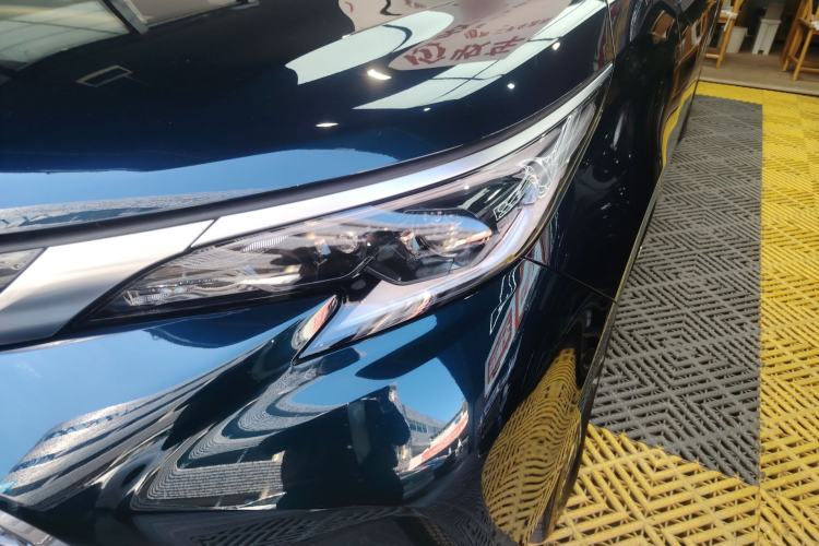 Used Toyota Granvia 2022 2.5L Hybrid Prestige Edition Left Front Headlight