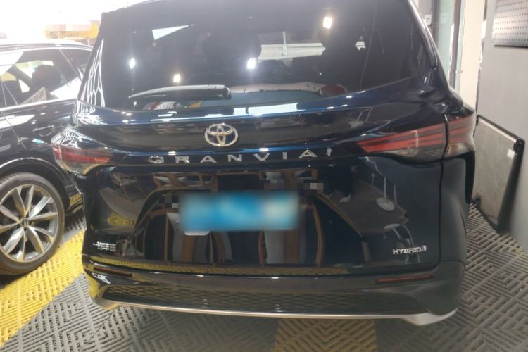 Used Toyota Granvia 2022 2.5L Hybrid Prestige Edition Rear