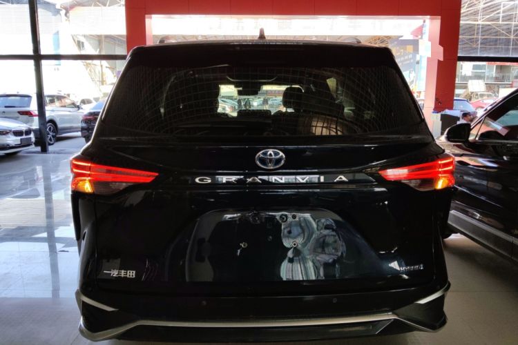 Used Toyota Granvia 2022 2.5L Hybrid Flagship Edition Rear