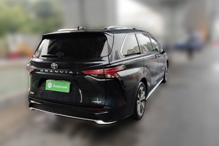 Used Toyota Granvia 2022 2.5L Hybrid Flagship Edition Rear Right 45 Deg