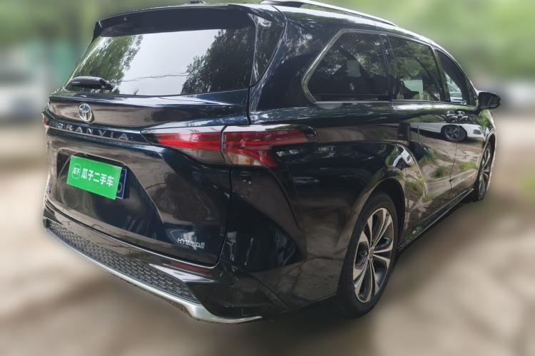 Used Toyota Granvia 2022 2.5L Hybrid Premium Edition Rear Right 45 Deg