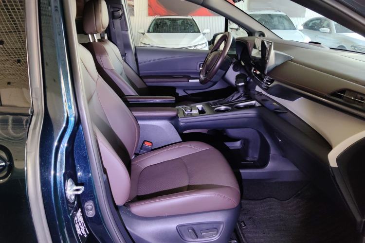 Used Toyota Granvia 2022 2.5L Hybrid Flagship Edition Right Front Seat