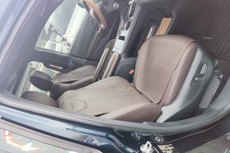 Used Toyota Granvia 2022 2.5L Hybrid Flagship Edition Right Front Seat