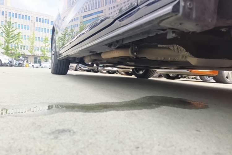 Used Toyota Granvia 2022 2.5L Hybrid Flagship Edition Right Side Sill