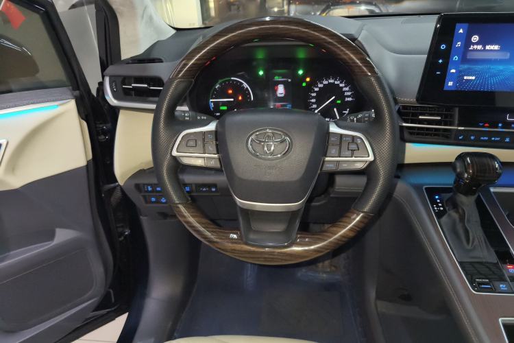 Used Toyota Granvia 2022 2.5L Hybrid Premium Edition Steering Wheel