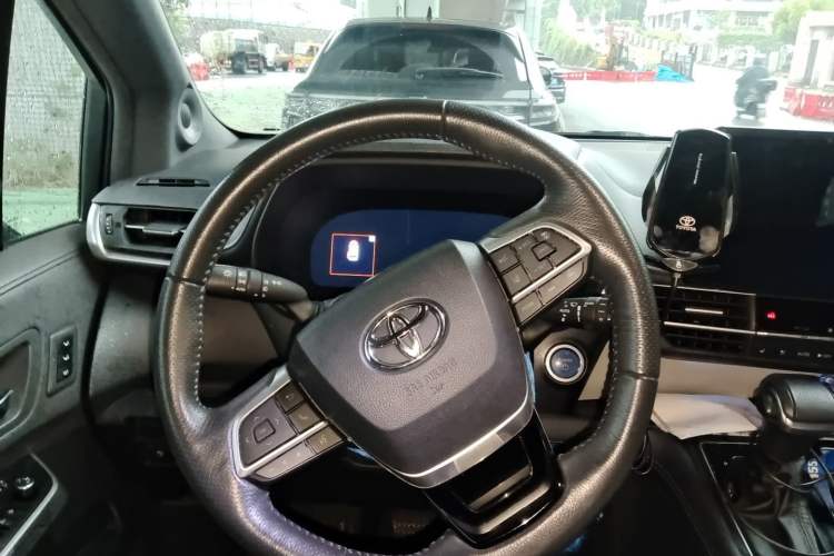 Used Toyota Granvia 2022 2.5L Hybrid Flagship Edition Steering Wheel