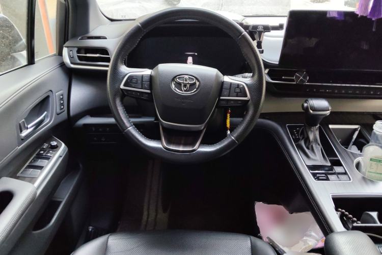 Used Toyota Granvia 2022 2.5L Hybrid Prestige Edition Steering Wheel