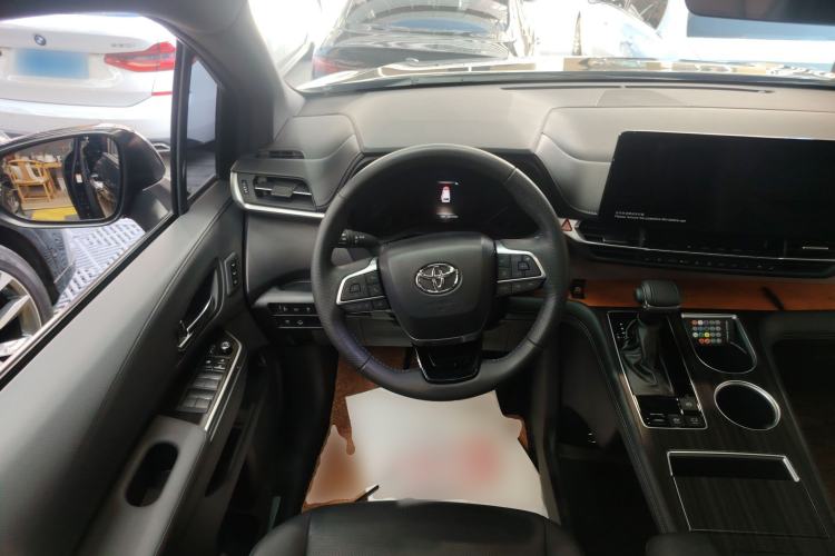 Used Toyota Granvia 2022 2.5L Hybrid Prestige Edition Steering Wheel