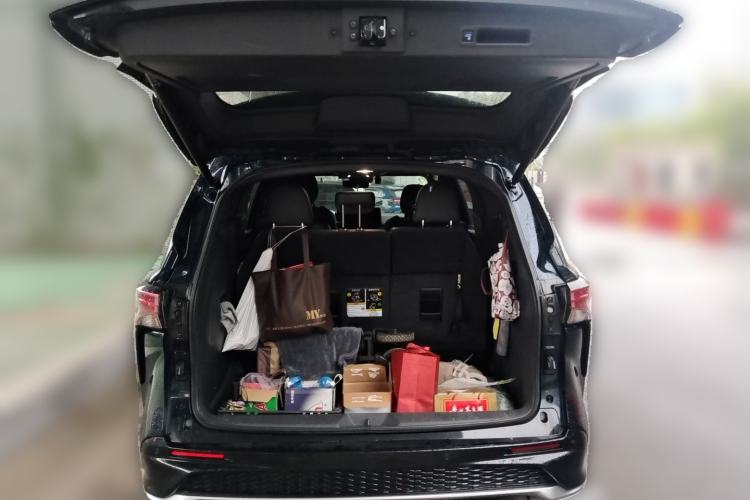 Used Toyota Granvia 2022 2.5L Hybrid Flagship Edition Trunk