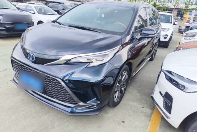 Używany Toyota Granvia 2022 2.5L Hybrid Flagship Edition