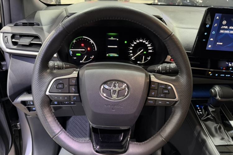 Used Toyota Granvia 2022 2.5L Hybrid Prestige Edition Steering Wheel