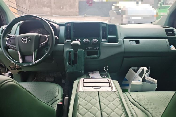 Used Toyota Granvia  Center Console