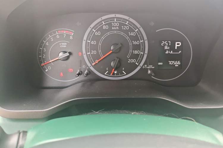 Used Toyota Granvia  Instrument Cluster