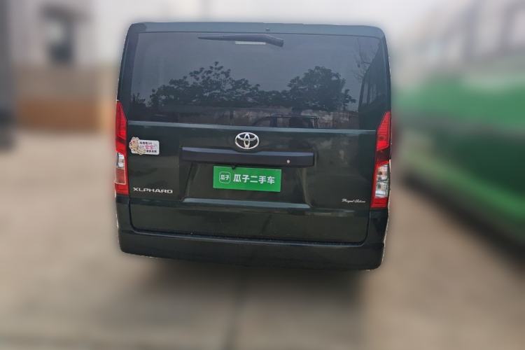 Used Toyota Granvia  Rear