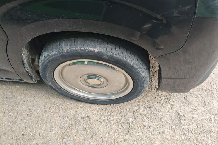 Used Toyota Granvia  Right Front Wheel Hub