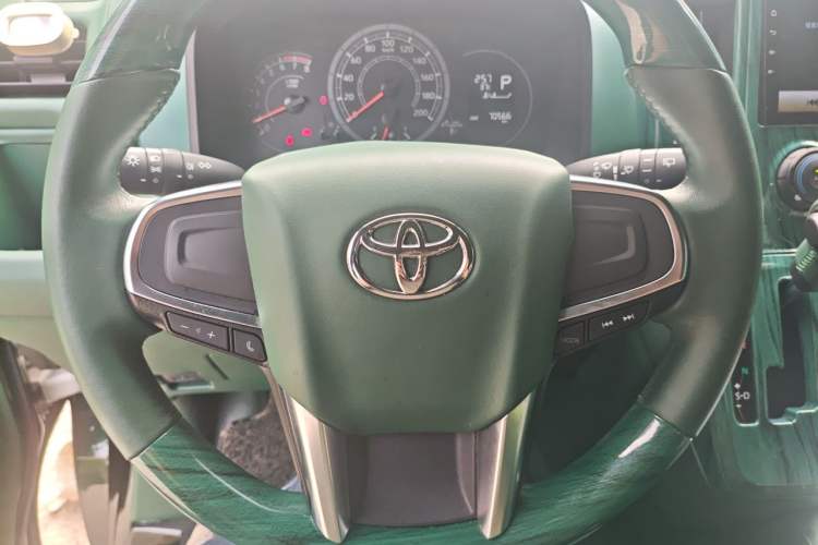 Used Toyota Granvia  Steering Wheel