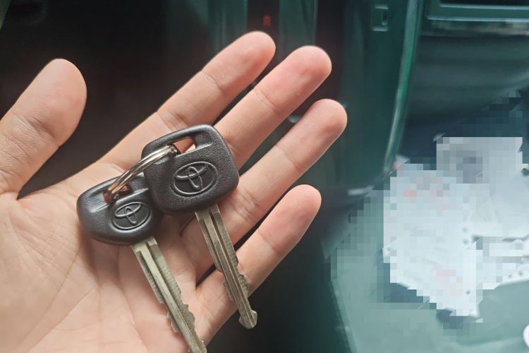 Used Toyota Granvia  Vehicle Key