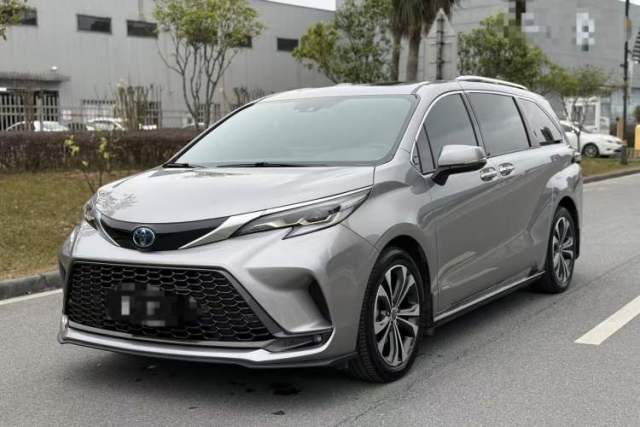 Used Toyota Granvia 2022 2.5L Hybrid Prestige Edition