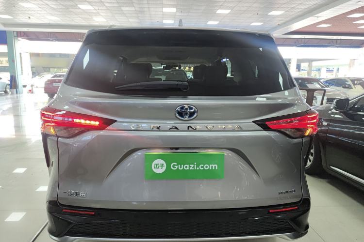 Used Toyota Granvia 2022 2.5L Hybrid Flagship Edition Rear