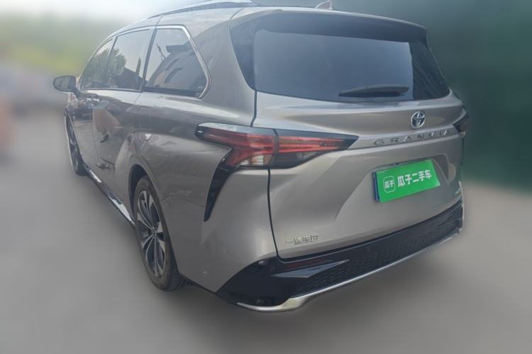 Used Toyota Granvia 2022 2.5L Hybrid Premium Edition Rear Left 45 Deg