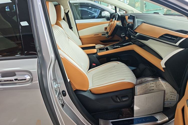 Used Toyota Granvia 2022 2.5L Hybrid Flagship Edition Right Front Seat
