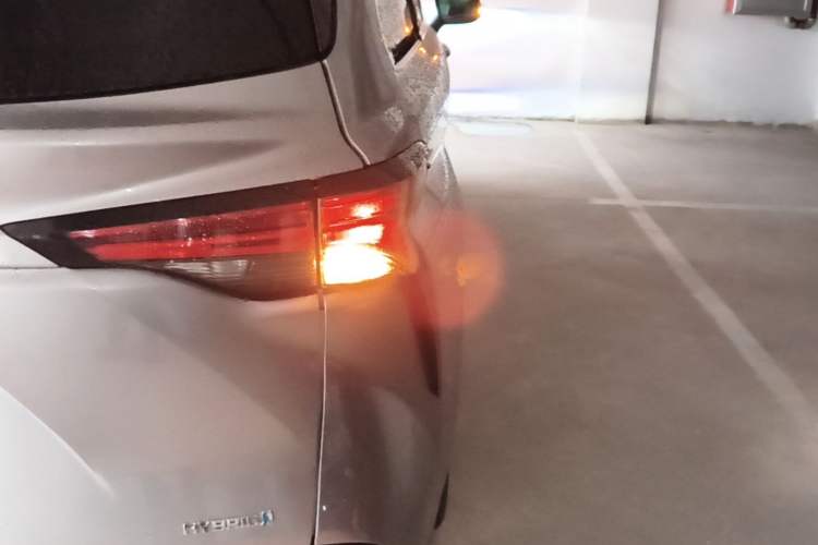 Used Toyota Granvia 2022 2.5L Hybrid Premium Edition Right Rear Taillight