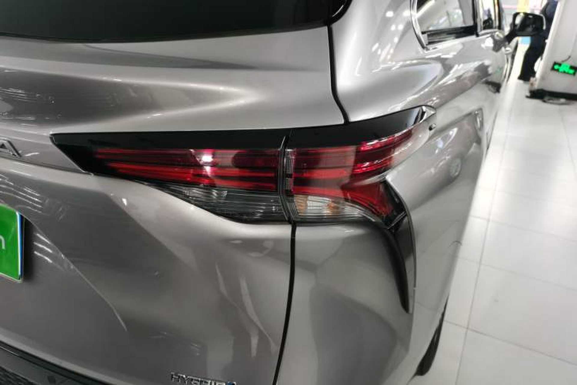 Used Toyota Granvia 2022 2.5L Hybrid Premium Edition Right Rear Taillight