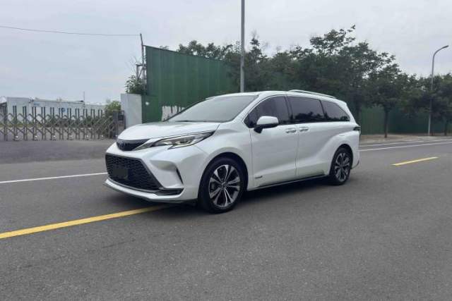 Used Toyota Granvia 2022 2.5L Hybrid Prestige Edition