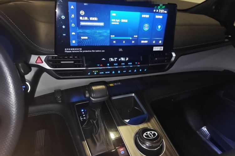 Used Toyota Granvia 2022 2.5L Hybrid Flagship Edition Audio And AC Panel