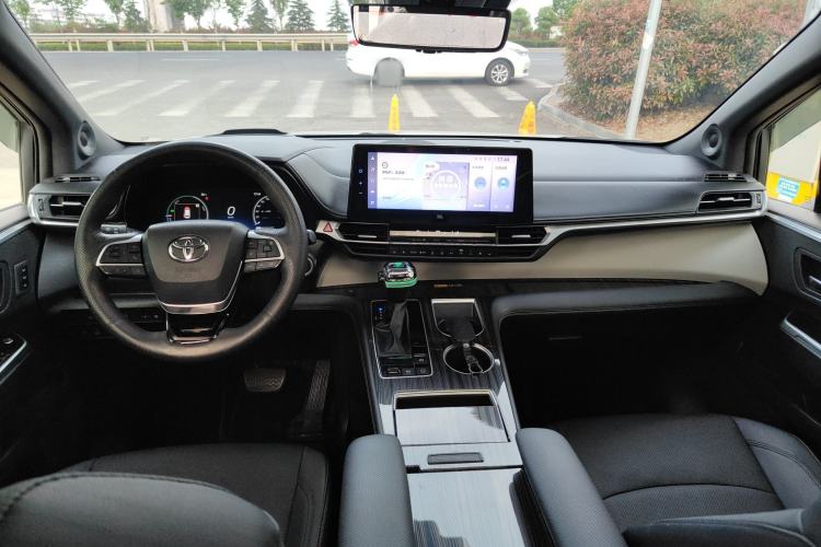 Used Toyota Granvia 2022 2.5L Hybrid Flagship Edition Center Console