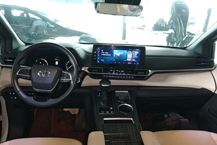 Used Toyota Granvia 2022 2.5L Hybrid Prestige Edition Center Console