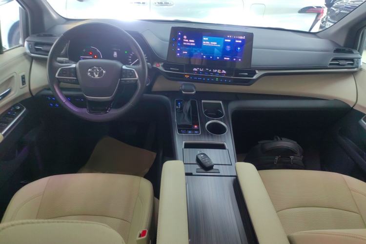 Used Toyota Granvia 2022 2.5L Hybrid Prestige Edition Center Console