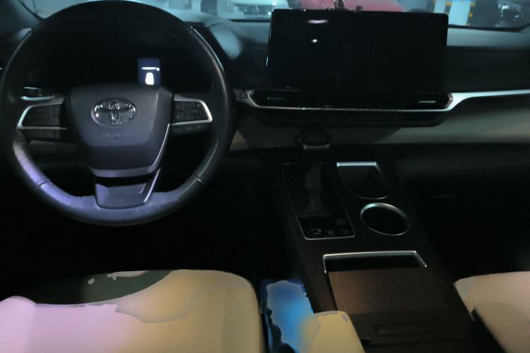 Used Toyota Granvia 2022 2.5L Hybrid Premium Edition Center Console