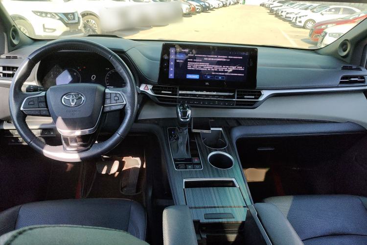 Used Toyota Granvia 2022 2.5L Hybrid Flagship Edition Center Console