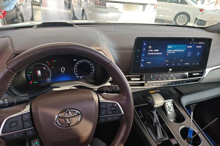 Used Toyota Granvia 2022 2.5L Hybrid Flagship Edition Center Console