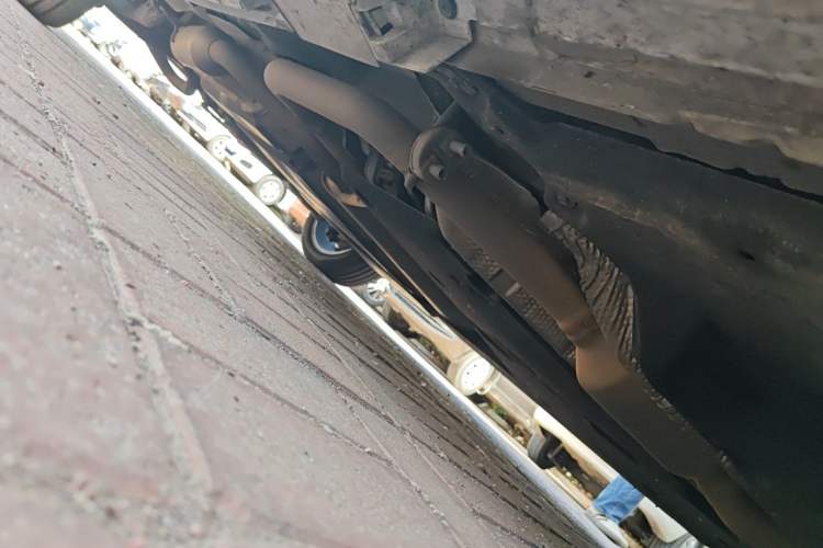 Used Toyota Granvia 2022 2.5L Hybrid Premium Edition Chassis Front Right
