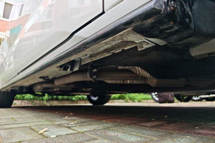 Used Toyota Granvia 2022 2.5L Hybrid Flagship Edition Chassis Front Right