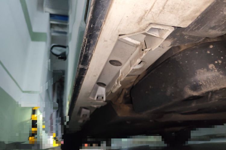 Used Toyota Granvia 2022 2.5L Hybrid Flagship Edition Chassis Rear Left