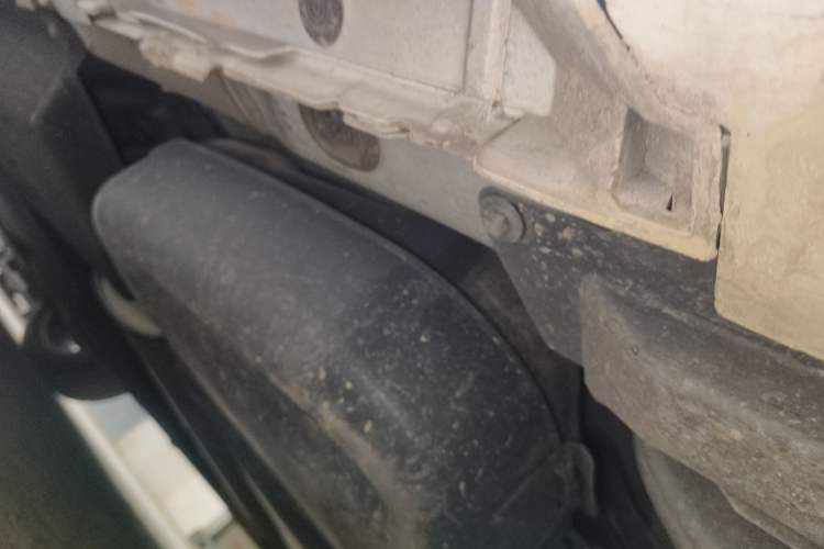 Used Toyota Granvia 2022 2.5L Hybrid Premium Edition Chassis Rear Left