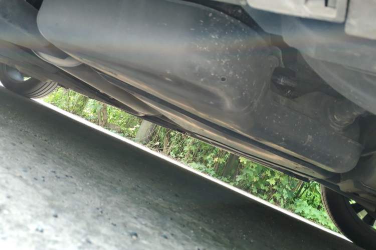 Used Toyota Granvia 2022 2.5L Hybrid Flagship Edition Chassis Rear Left