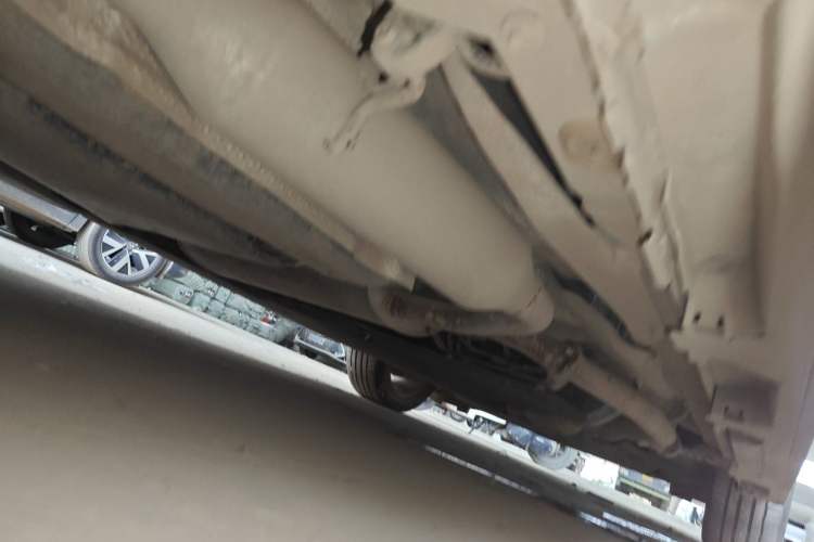 Used Toyota Granvia 2022 2.5L Hybrid Premium Edition Chassis Rear Right