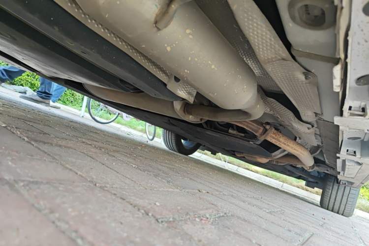 Used Toyota Granvia 2022 2.5L Hybrid Premium Edition Chassis Rear Right
