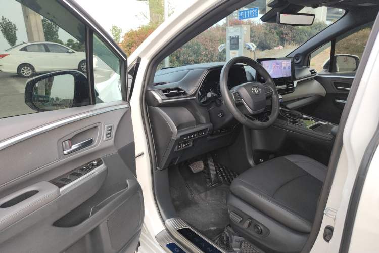 Used Toyota Granvia 2022 2.5L Hybrid Flagship Edition Driver Seat