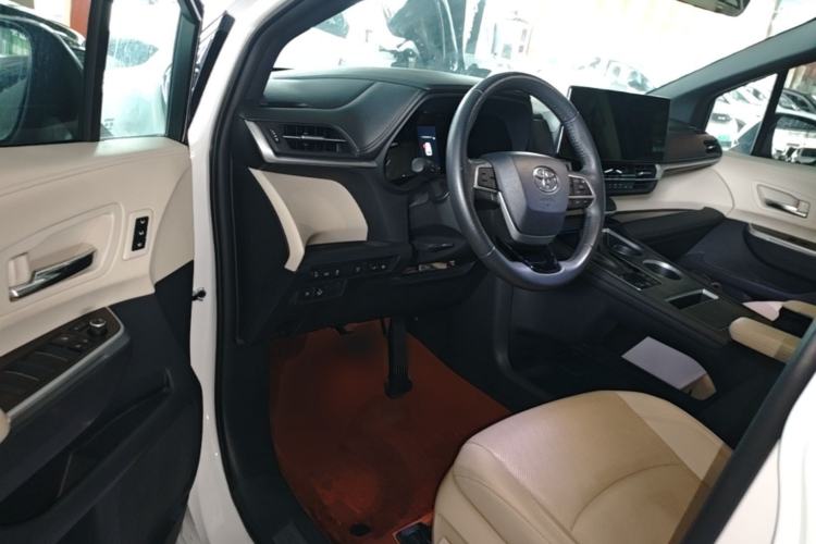 Used Toyota Granvia 2022 2.5L Hybrid Prestige Edition Driver Seat